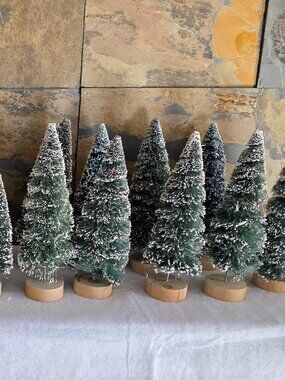 Christmas Bottle Brush Trees - Assorted sizes and colors - 25 trees total